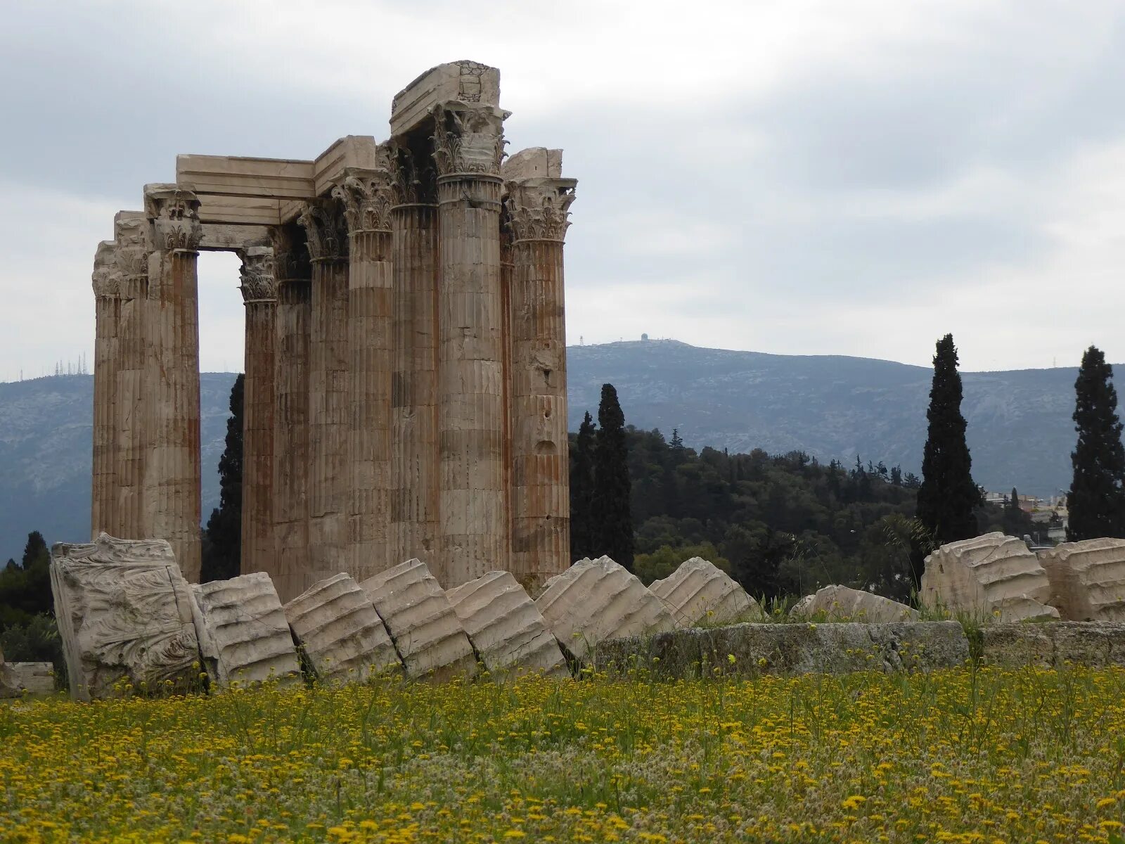 Temple of ares. Руины древней Греции храм Зевса. Александрийская библиотека Мусейон. Храм Зевса в Турции. Колонна Зевса храм Силифке.