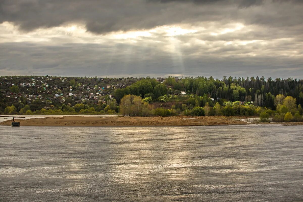 теплоходы волга волга тверь. кама главная река пермского края. пермь индустриальный район с птичьего полета. набережная реки волги ярославль. река кама в татарстане.