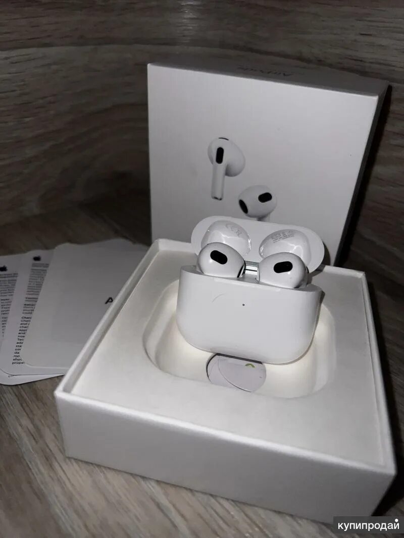 Air pods 3 поколения. Наушники AIRPODS 3. Air pods 1. Наушники Apple AIRPODS 3rd Generation (mpny3). Наушники airpods 3 magsafe