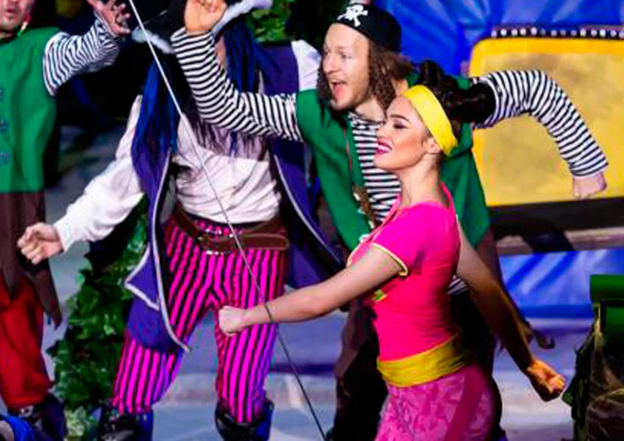 Пиратское шоу. Цирковое шоу пираты. Цирк шоу пиратов. Цирковое шоу тайна пирата. Театрально-цирковое шоу пираты против пришельцев.