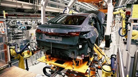Автомобильный завод построили