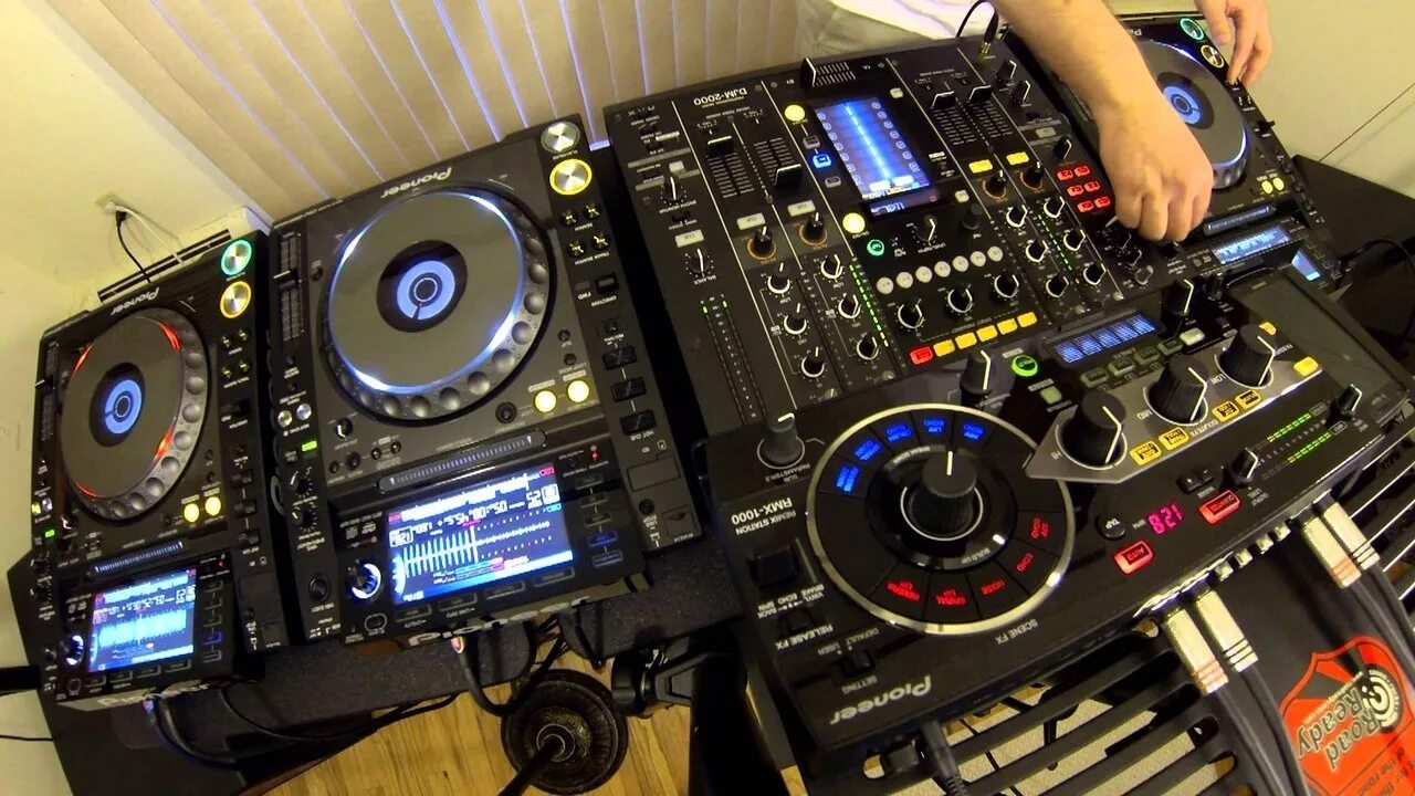 Дж установка. CDJ 1000 Nexus. Pioneer CDJ 1000 Nexus. Pioneer DJ 2021. Pioneer DJM 1000.