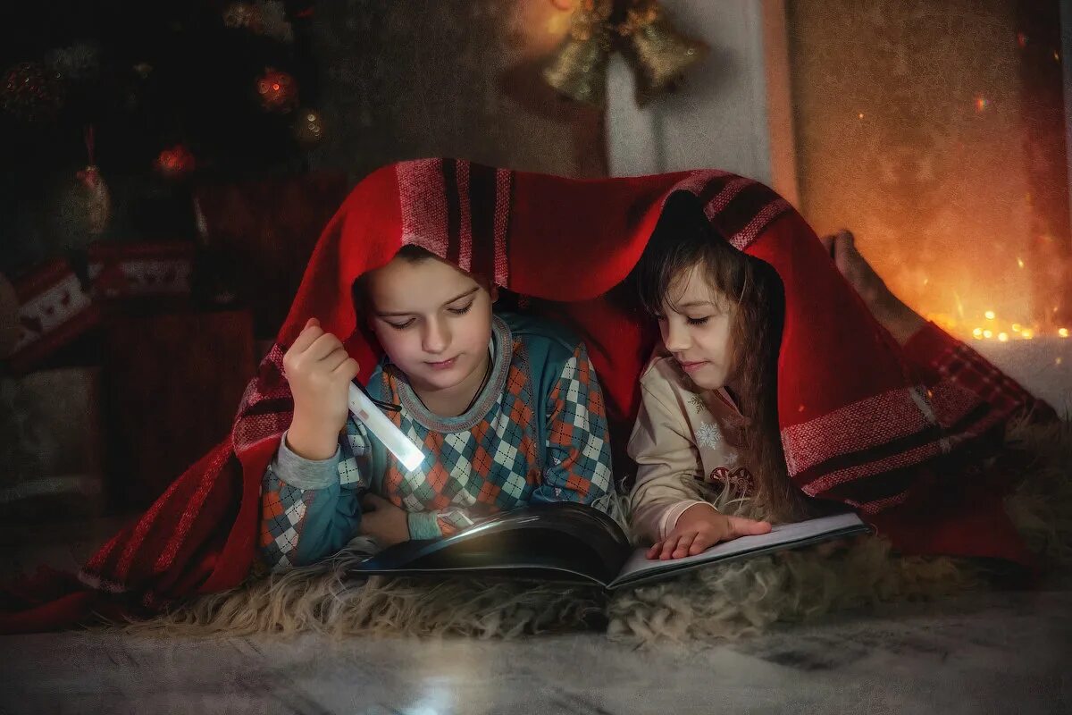 рождество в россии. рождественское чудо картина. девочка новый год. рождество в россии. новый год семейный праздник.