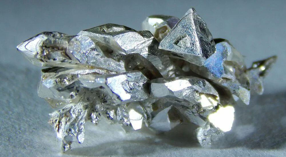 Серебро самородное мирералы. Палладистая платина минерал. Silver Crystal 2в. Серебро природное ископаемое.