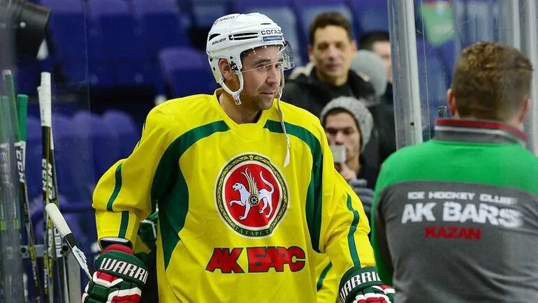 Спорт экспресс новости спорта футбол хоккей. Александр Хаванов АК Барс. АК Барс против Салавата Юлаева. Зарипов. Евгений Хаванов хоккеист.