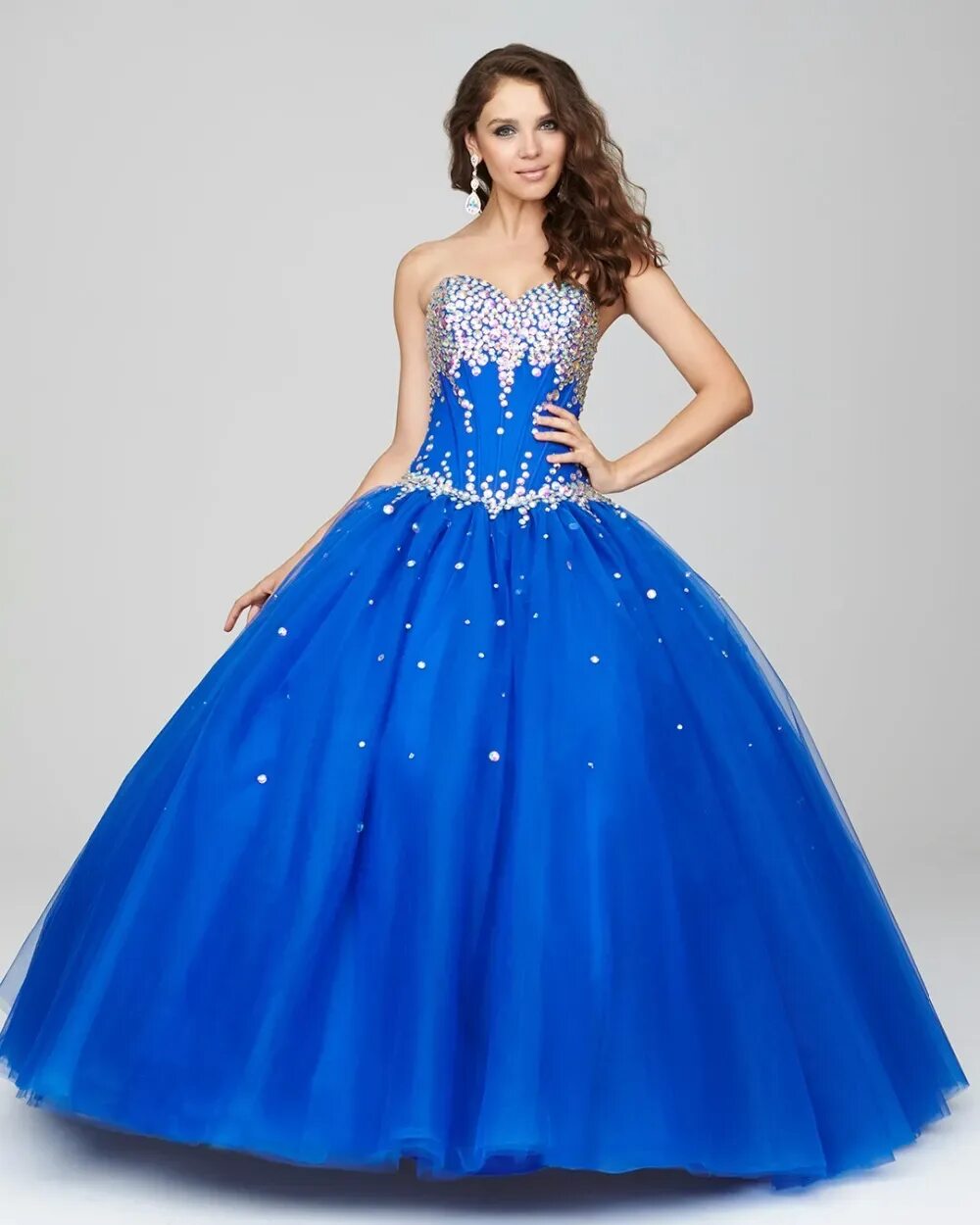 Где можно купить недорогое платье. Бальные платья Quinceanera Style 2023. Бальные платья vestidos. Пышные платья. Синее бальное платье.