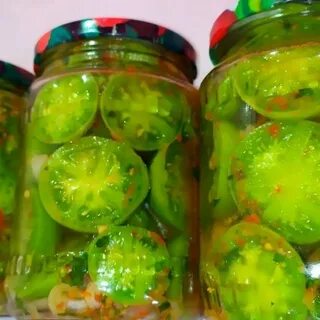 Зеленые помидоры на зиму острые с чесноком