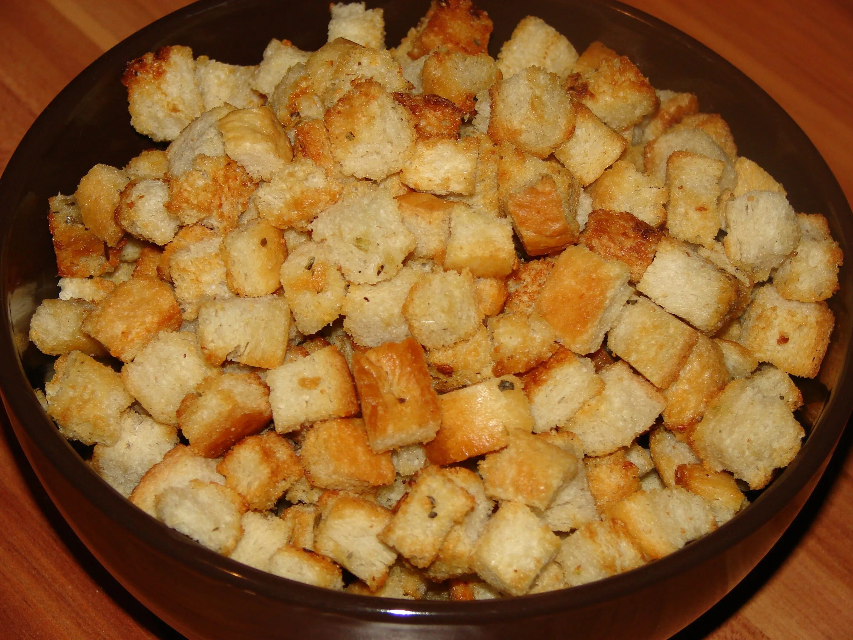 Выложить хлебные ломтики на сухой противень. Сухари для презентации. Можно ли сухари при язве. Хлебобулочные изделия для диеты. Можно ли сухари при язве.