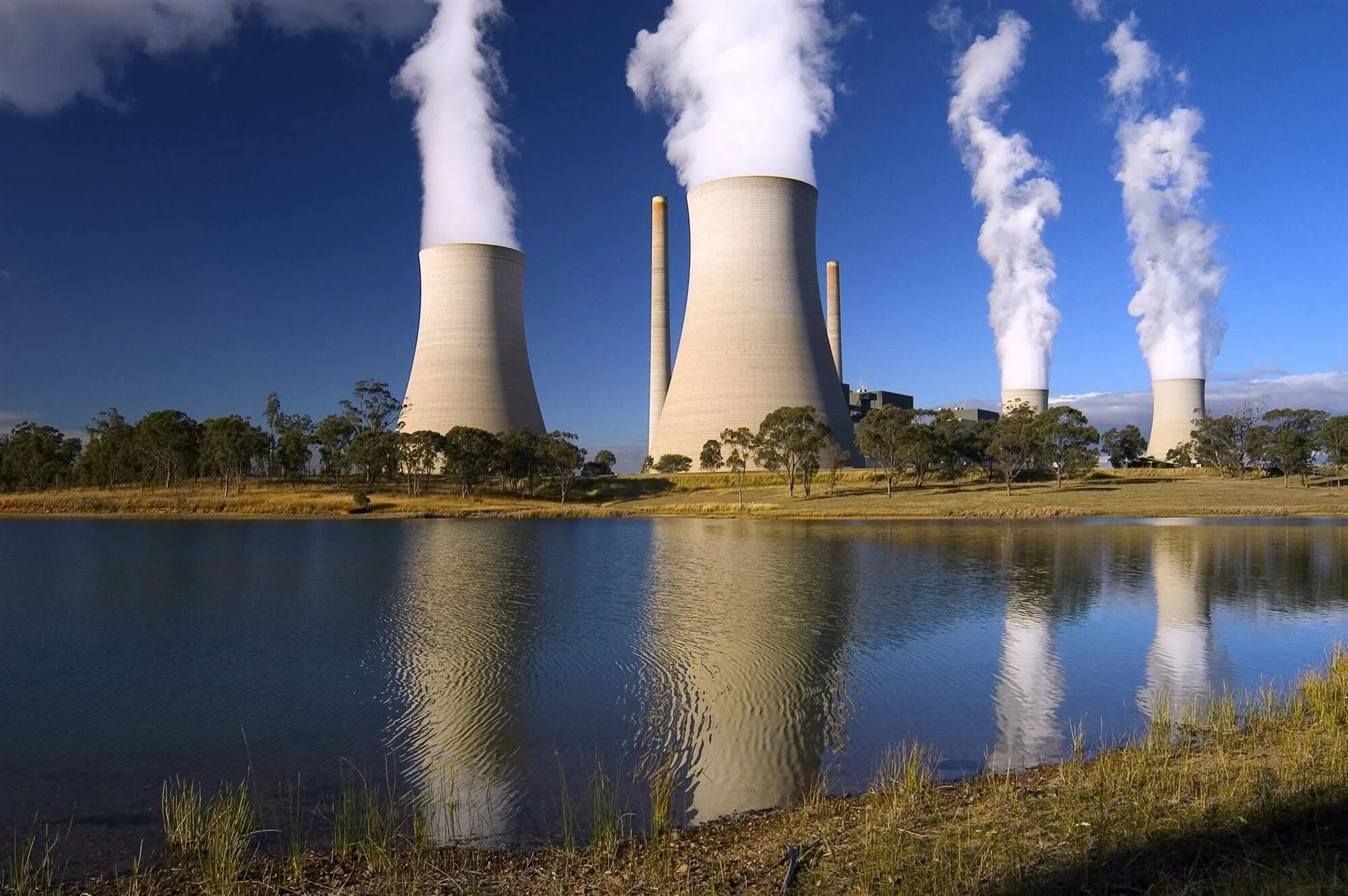 емкость стеклопластиковая v=80м3. хранение на складе. используют в больших объемах и. реагент bionord. сикн (система измерения количества и качества нефти).