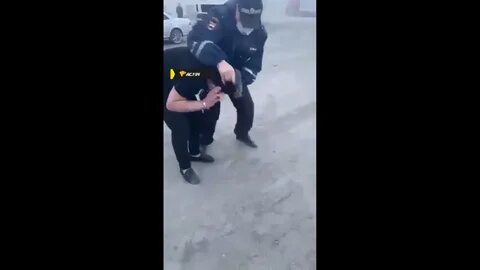 Полицейский ранил полицейского