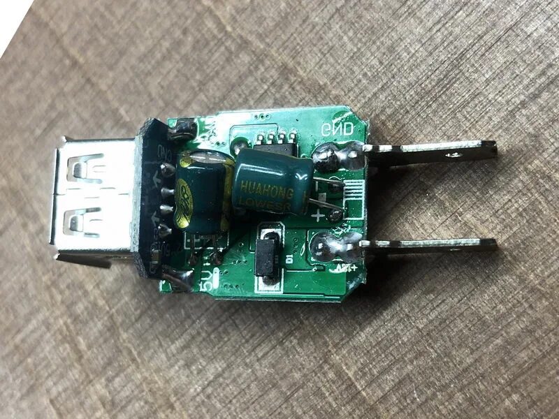 Адаптер logilink gv0036a. 1а hs4285c1. Переходник для зарядного устройства. Блок питания usb невидимка. Розетка с юсб зарядкой.