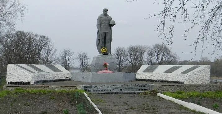 Победа харьковская область. Братская могила с. купьеваха. харьков обл богодуховский район купьеваха памятники вов. купьеваха харьковская область памятник. купянск братская могила харьковская область.