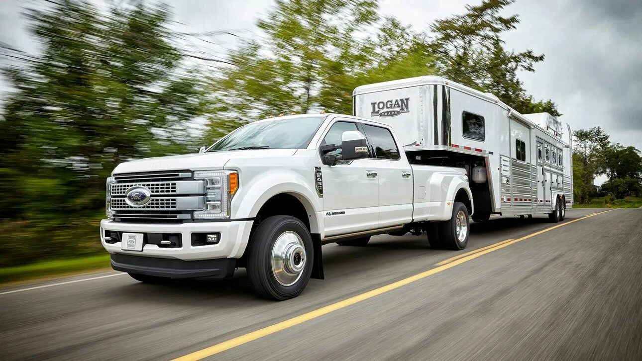 Сша мощнее. Американский футбол шея. Dodge charger 1968. Сша мощнее. Американские классические автомобили.