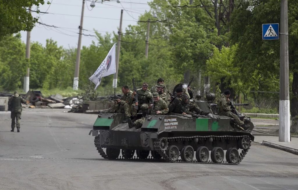 Славянск боевые. Ополченцы в славянске. Славянск боевые. Славянск боевые. Война на донбассе 2014 ополченцы.