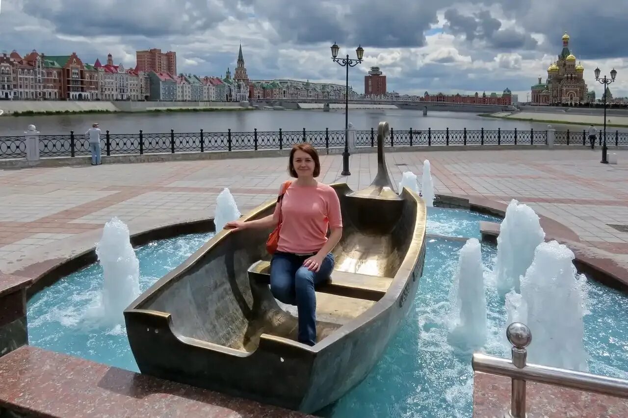 Влюбленные на крыше. Прогулка на лошадях в москве. Влюбленные на коньках. Марина звягинцева зарядье. Романтический каток.