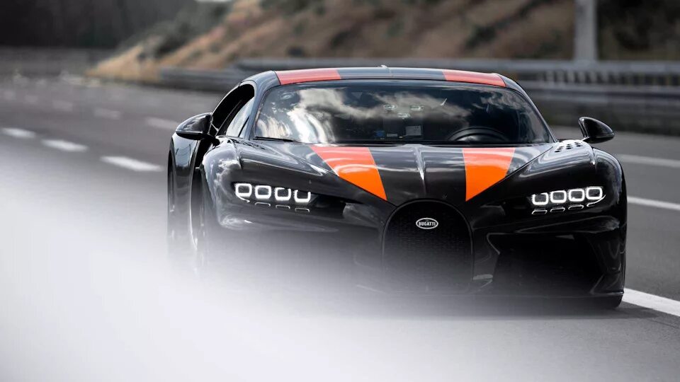 Chiron разгон до 100. Chiron super sport 300+. bugatti chiron sport 300. bugatti chiron super sport. гиперкар bugatti chiron super sport 300+.