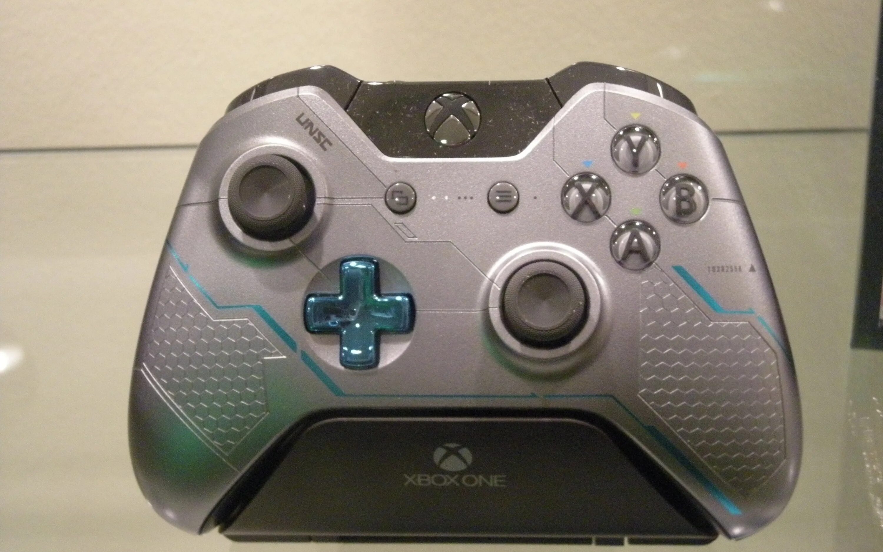 Forza джойстик. Xbox one Halo 5 Limited Edition. Xbox 360 Limited Edition Halo 4 джойстик. Xbox one Limited Edition Forza. Xbox геймпад Форза.