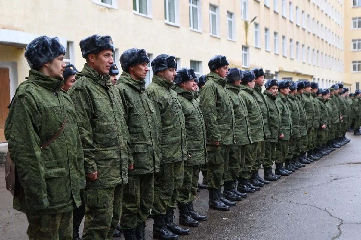 Военный призыв. Мобилизованные армии РФ. Мобилизованные в форме. Призыв в армию. Мобилизация в россии 2024 до скольки лет