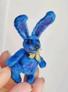 Игрушка синий заяц
