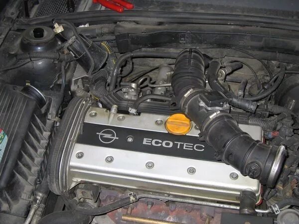 Опель Вектра x20xev. Опель Омега 2.0 16v. Opel Vectra b x20xev под капотом. Opel Omega 2.0 16v радиатор.
