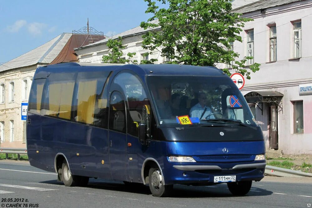 Перевозки петрозаводск. Автобус Мерседес 30 мест. Автобус Мерседес туристический 30 мест. Автобус Мерседес на 25 мест. Микроавтобус на 30 мест.