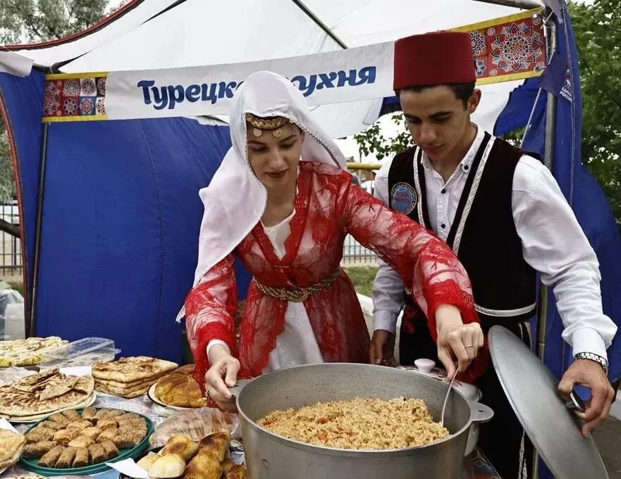 Сабантуй. Всероссийский Сабантуй Астрахань. Сабантуй татарский праздник. Сабантуй Астрахань 2023. Сабантуй 2024 астрахань