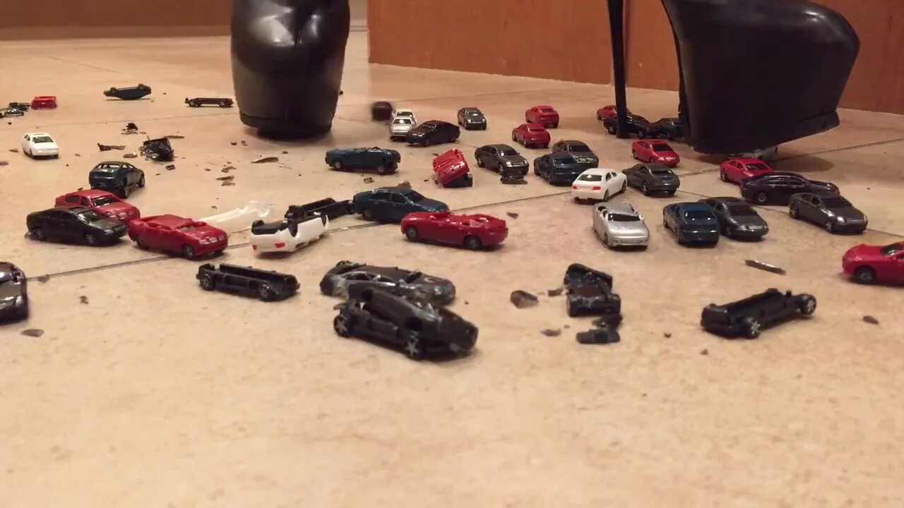 Toy crush. Стилетто краш. Heels crush toy car. Girl crush toy car. Girl crush toy car.