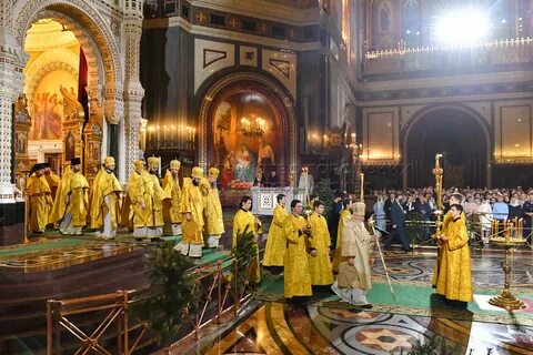 Литургия прямая трансляция храм христа спасителя
