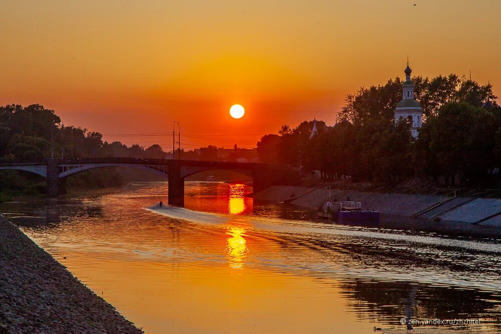 заход солнца вологда. красивые пейзажи россии. закат над лесом. рассвет на реке волга ярославль. закат вологда.