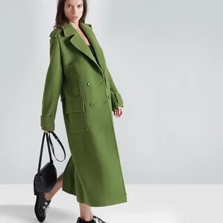 Зеленое женское пальто