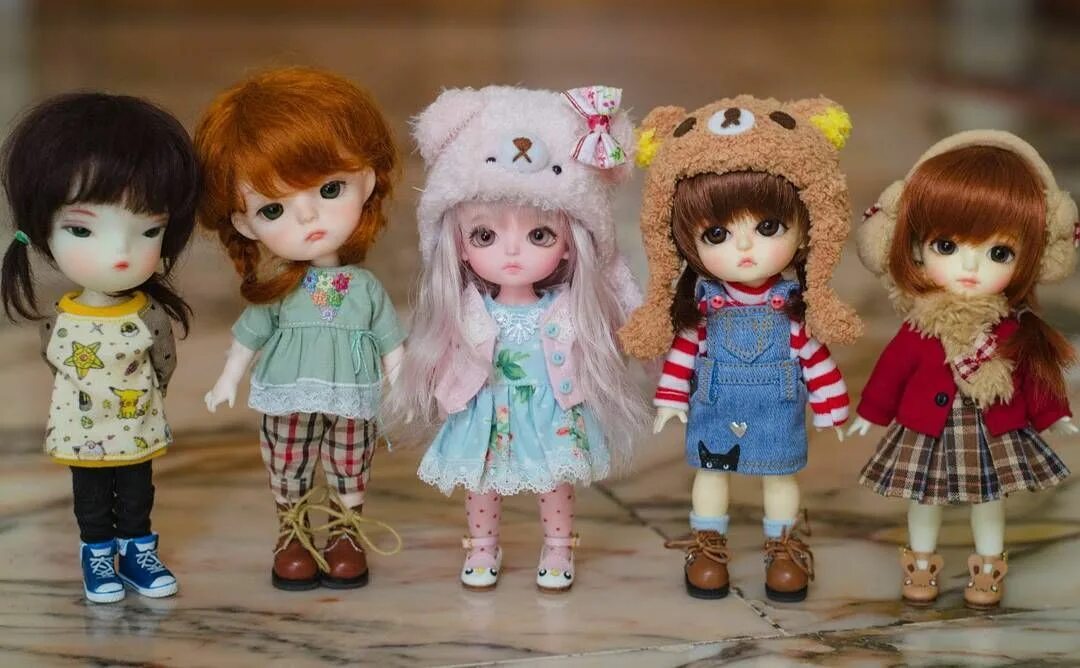 Куклы как переводится. Пукифи куклы. Вязаная одежда для кукол БЖД пукифи. Одежда для pukifee. Вязаная одежда на куклу пукифи.