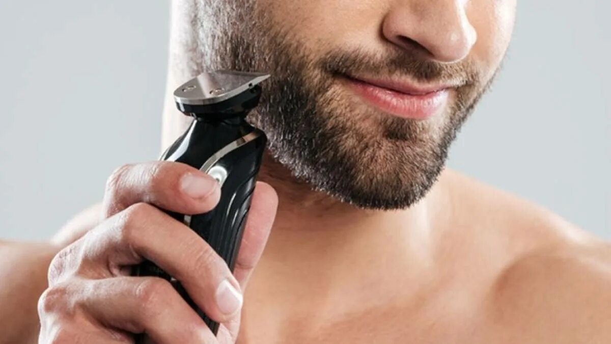 Бритье триммером. Красивые бороды триммером. Машинка для стрижки бороды. Стрижка бороды с шейвером.