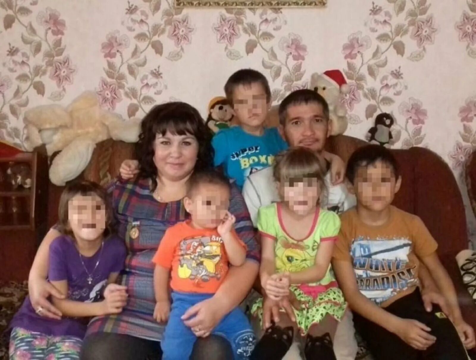 В башкирии родители. Многодетные семьи в башкирии. башкирская многодетная семья. многодетная семья в башкортостане булгаково. многодетная семья латыповых башкортостан.