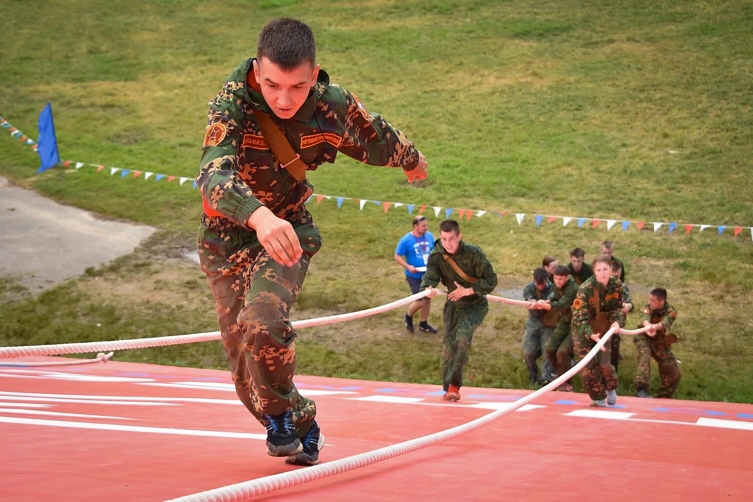 Военно-спортивные игры. Военно спортивные мероприятия. Военно-спортивные игры для школьников. Спортивный военный. Цель военных игр