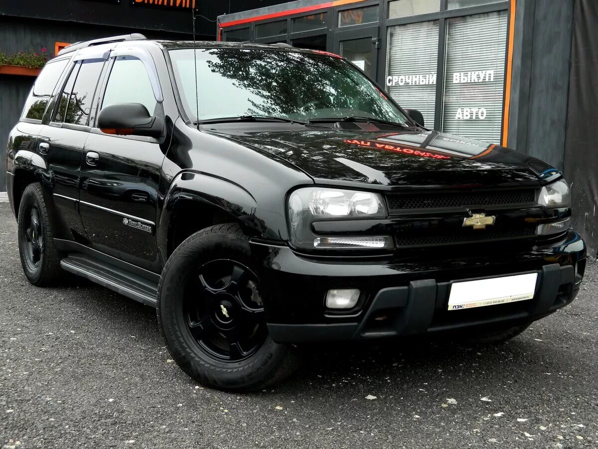 Купить машину за 300 тысяч. Chevrolet trailblazer 2005. Chevrolet trailblazer 1. Chevrolet trailblazer 3. Chevrolet trailblazer 2001.