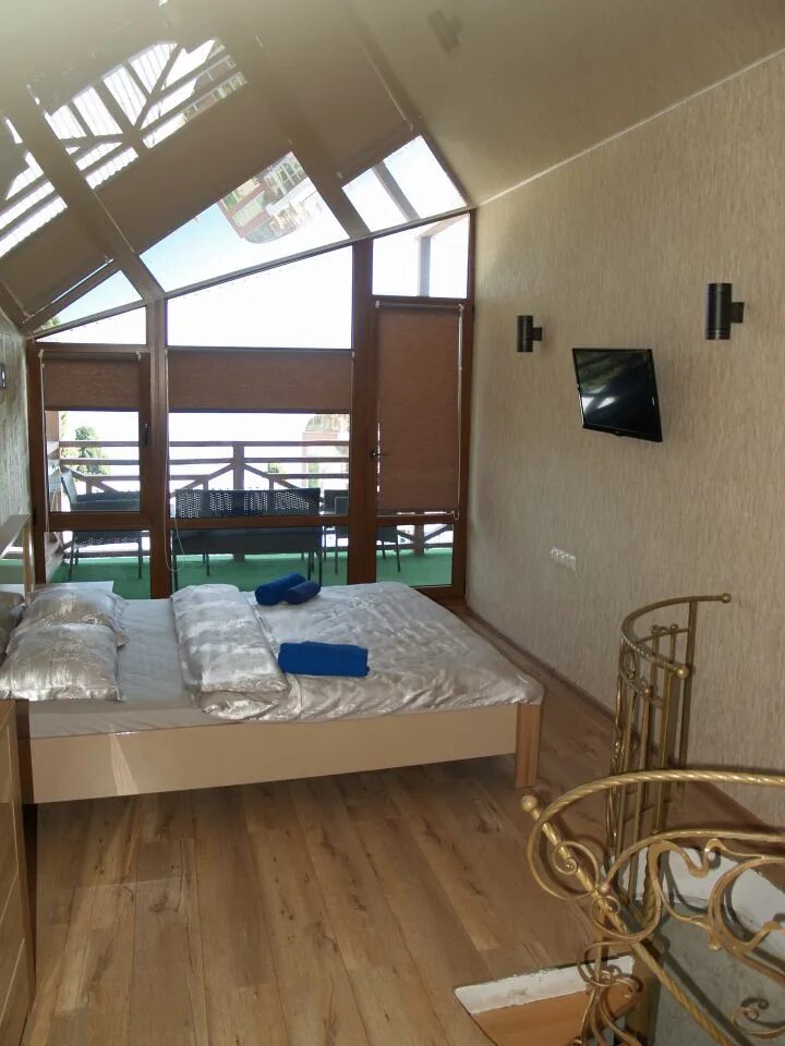 Капри симеиз. Симеиз капри гостевой дом. ферма капри. дом на капри. capri, ялта.