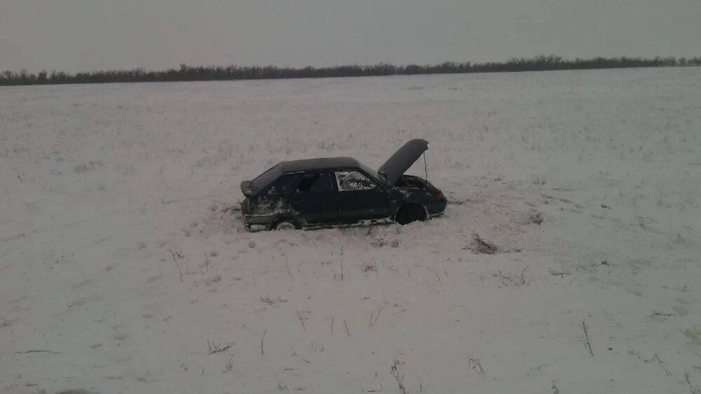 Погода зимовники на 14 дней. ДТП трасс Зимовники Элиста. Авария автодорога Зимовники Элиста. ДТП на трассе Волгодонск Зимовники.