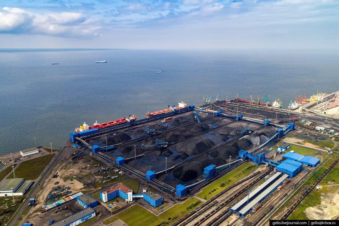 Работа в порту усть луга. Работа в порту усть луга. Порт усть луга ленинградская область. Усть-луга ленинградская порт. Работа в порту усть луга.