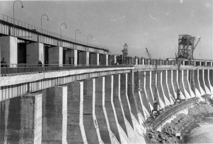 днепровская гэс 1932. советские гэс. 1932 - плотина днепрогэс. днепрогэс 1927-1932г. красноярская гэс.