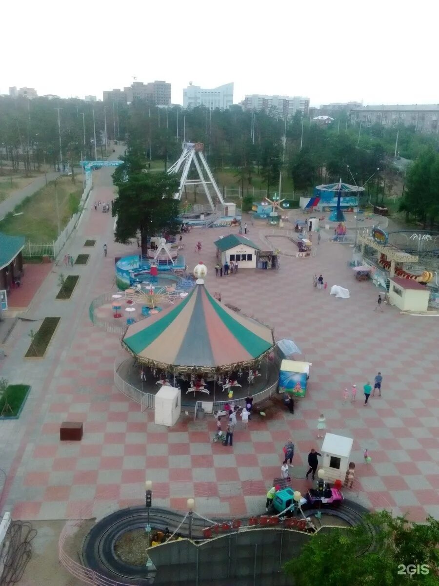 Парк жанаева улан-удэ. Парк улан удэ. Парк улан удэ. Парк юбилейный улан-удэ аттракционы. Парк орешкова.
