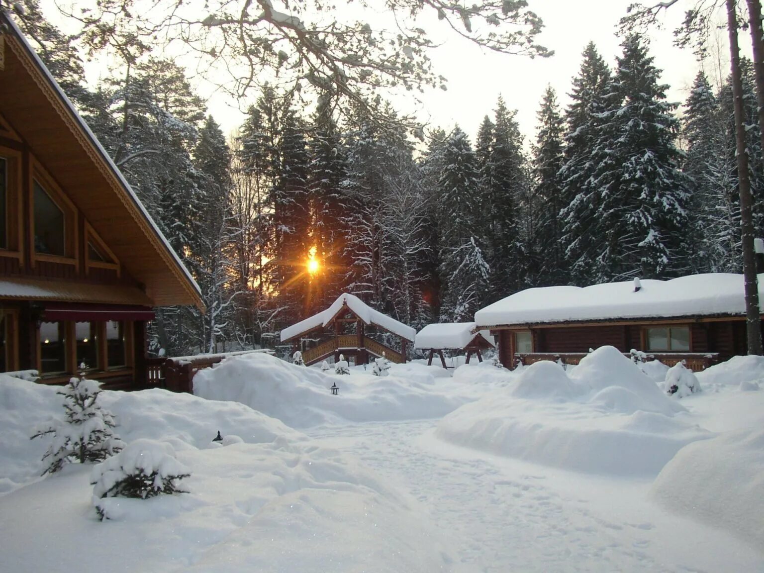 турбаза отдых зимой. селигерское заплавье зимой. карелия зимой база отдыха. петрозаводск турбаза зимой. турбаза отдых зимой.