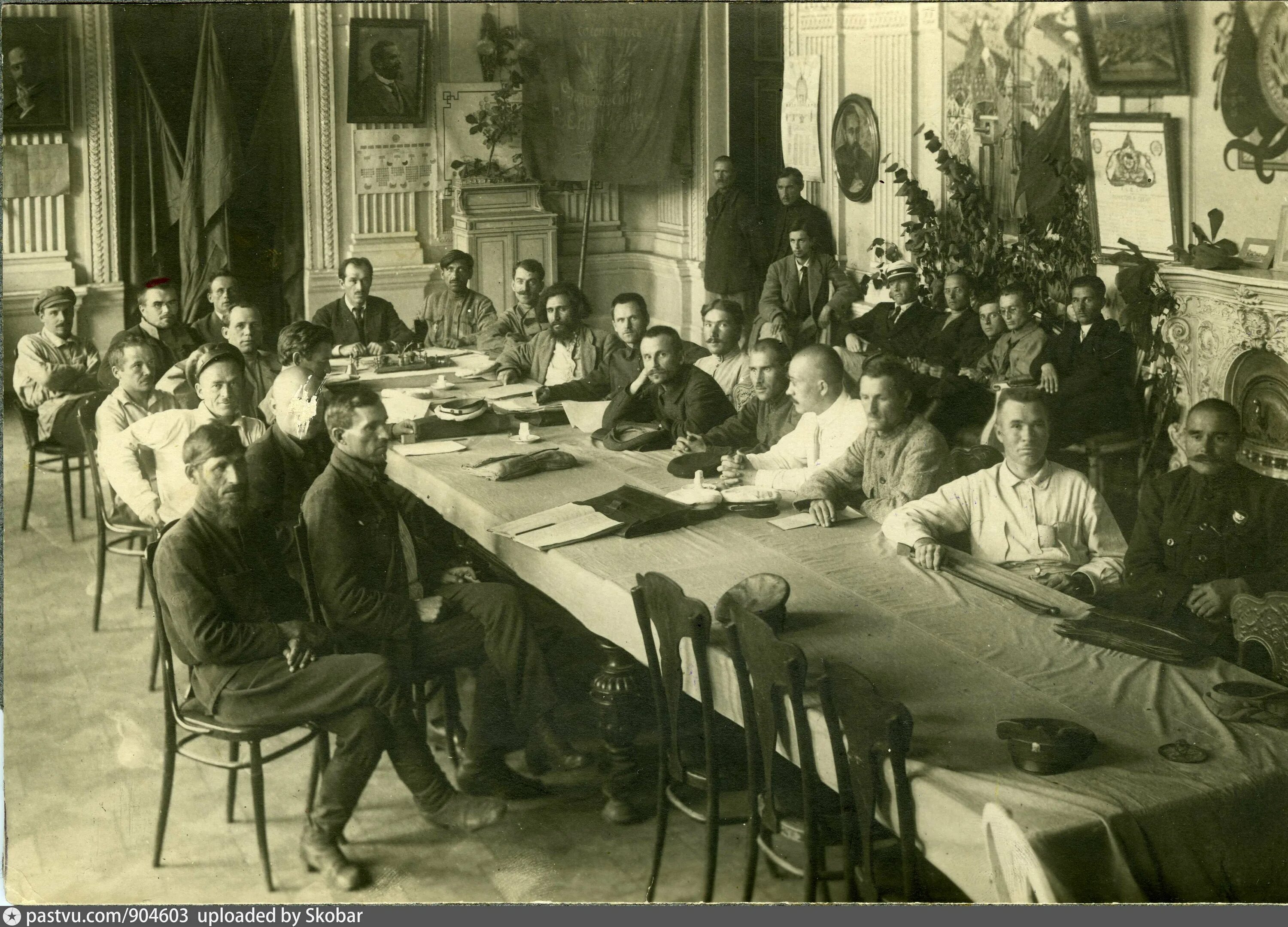 Судебный исполнительный комитет. Комиссия вцик 1918. Судебный исполнительный комитет. Судебный исполнительный комитет. Революционный трибунал 1918.