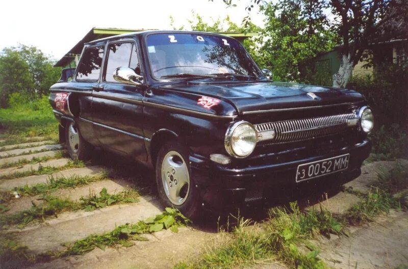 Заз 965 запорожец. Заз 968 черный. Запорожец черного цвета. Заз 968 черный тюнинг. Черный запорожец 968м.
