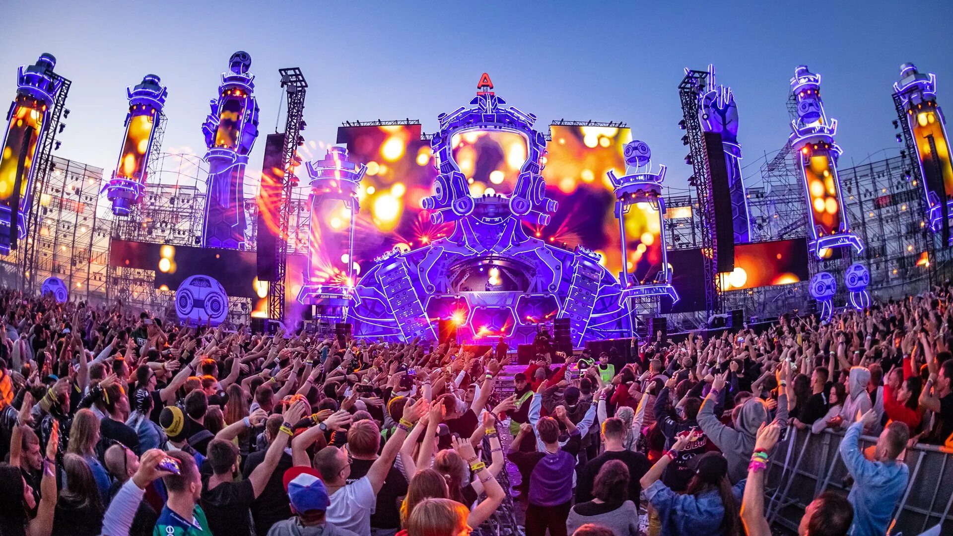 Самые крупные музыкальные фестивали. Фестиваль в бельгии tomorrowland. Ultra music festival фото. Tomorrowland фестиваль сцена. Крупные музыкальные фестивали в мире.