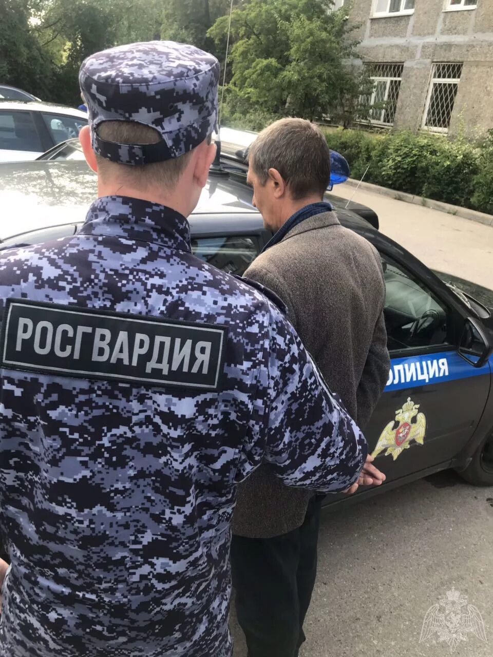 Сотрудников росгвардии обязали представляться. Сотрудников росгвардии обязали представляться. Московская полиция зима. Сотрудников росгвардии обязали представляться. От полиции.