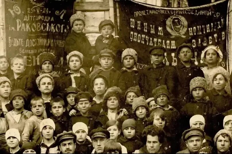 Коммуна дзержинского макаренко. Трудовая колония имени горького макаренко. Угреша коммуна трудовая. Коммуна им дзержинского макаренко. Угреша коммуна дзержинского.