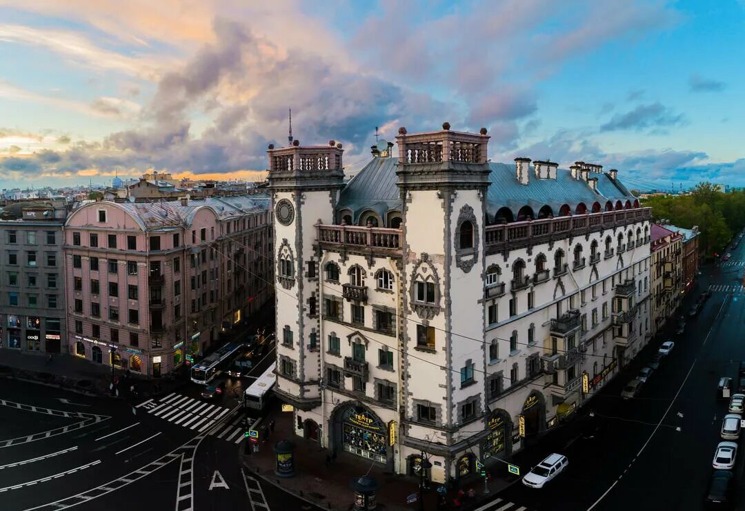 Театр андрея миронова санкт-петербург. Петербург дом с башнями. Дом театр миронова санкт-петербург. Доходный дом к. Доходный дом розенштейна в санкт-петербурге.