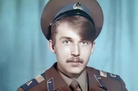 В каком году служили полтора года