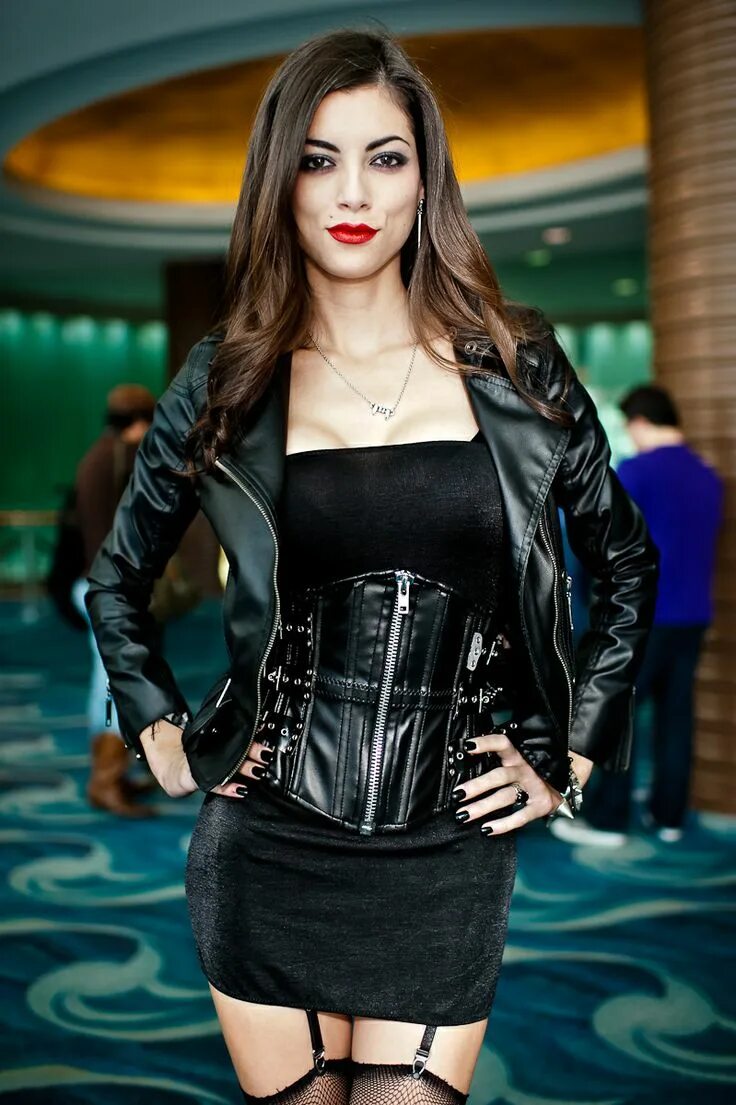 Anna Vamp. Leeanna Vamp. Лианна вамп hot. Вамп доллхаус.