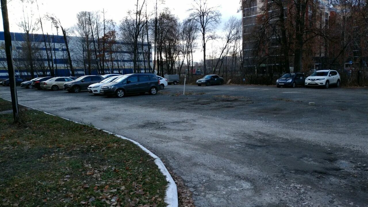 Платная парковка казань. Республика татарстан казань улица короленко 58а тимерхан. Малиновского 54а. Платная муниципальная парковка. Автомобильная парковка казань.